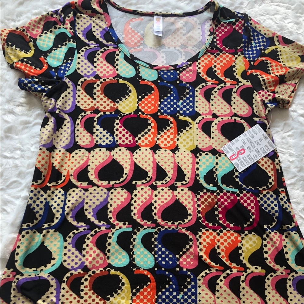 NWT Black with Colors Small LuLaRoe Classic T